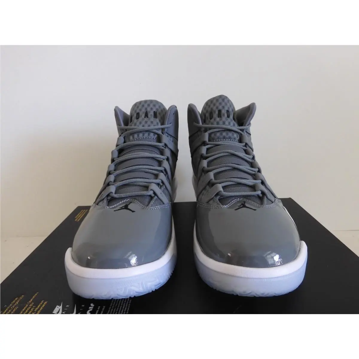 Nike shoes - Jordan Max Aura - Max Aura - AQ9084 010 - Gray, Manufacturer: Cool Grey 1
