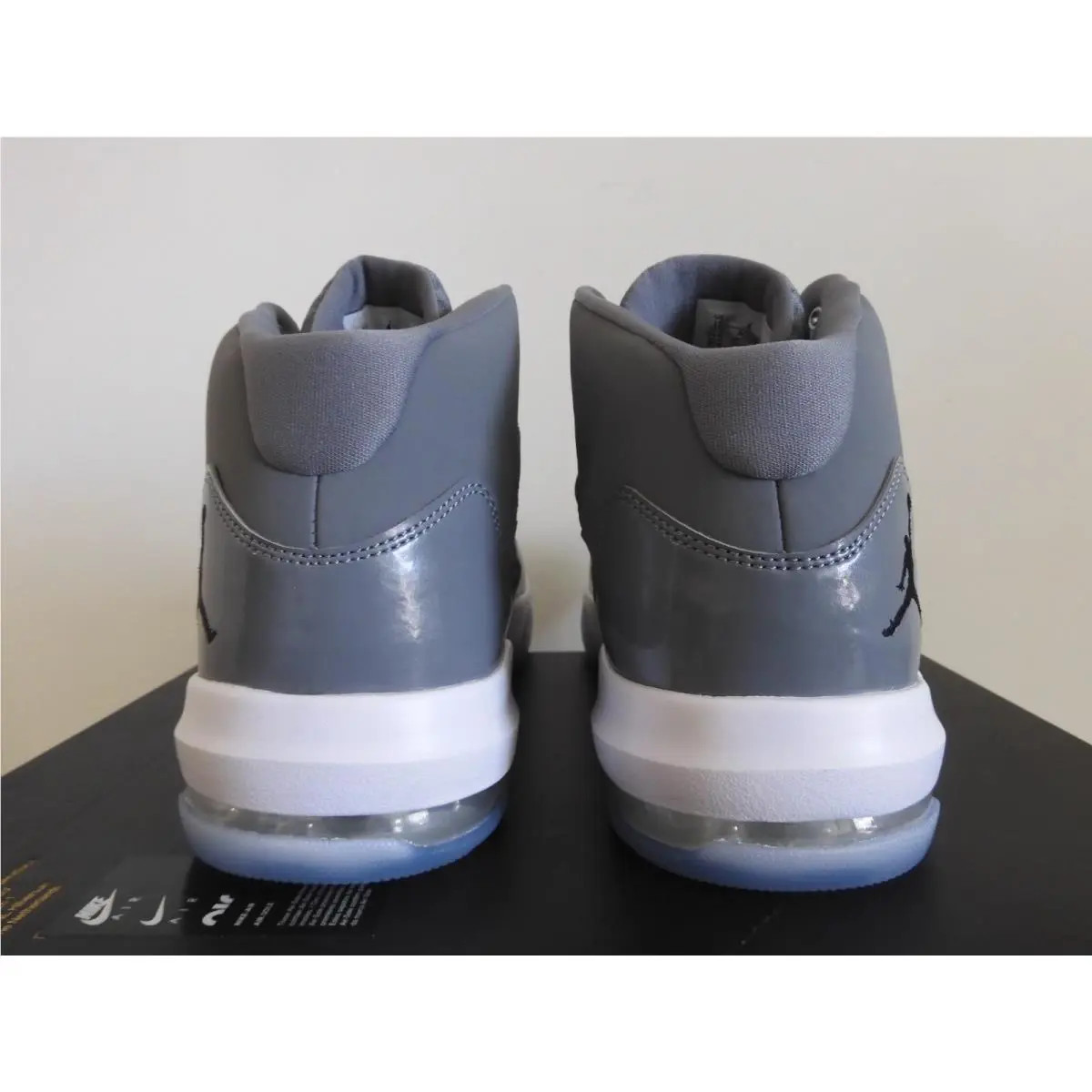 Nike shoes - Jordan Max Aura - Max Aura - AQ9084 010 - Gray, Manufacturer: Cool Grey 2