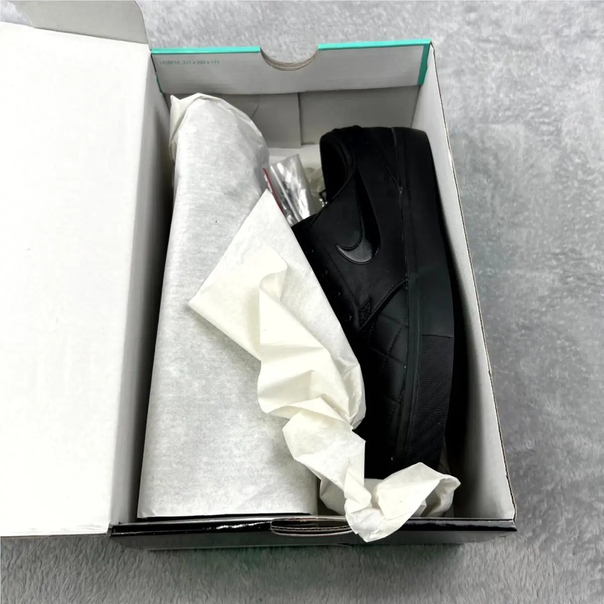 Nike shoes - Nike SB Stefan Janoski - Stefan Janoski - 833600-006 - Black (UPC: 884498152423) 1