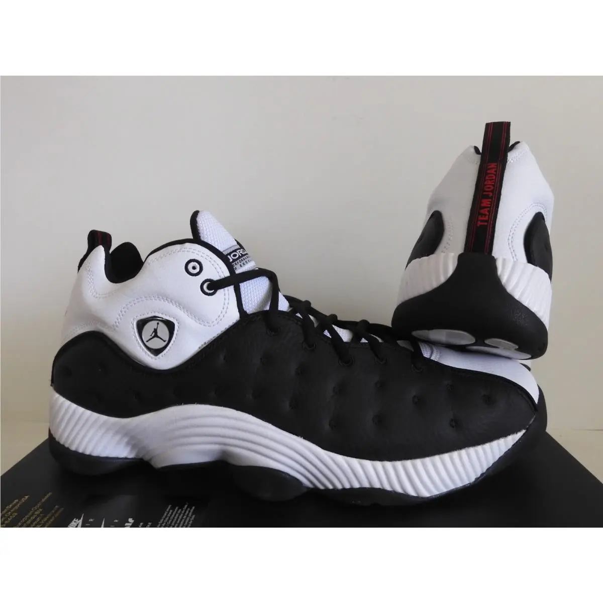 Nike shoes - Jordan Jumpman Team 2 - Jumpman Team - 819175106 - White (UPC: 196154506700) 0