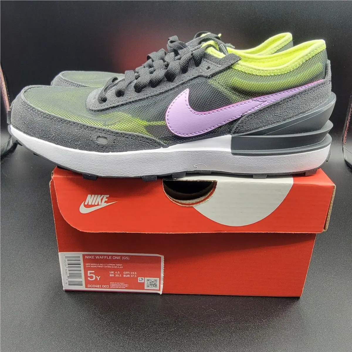 Nike Waffle One Big Kids Shoe Sz 5Y Dark Grey Purple Neon DC0481 002 Youth