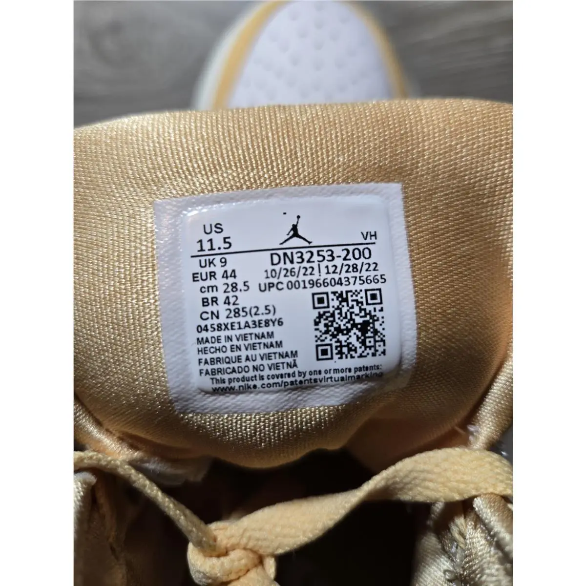 Nike shoes - Air Jordan 1 - Air - DN3253-200 - Gold 5