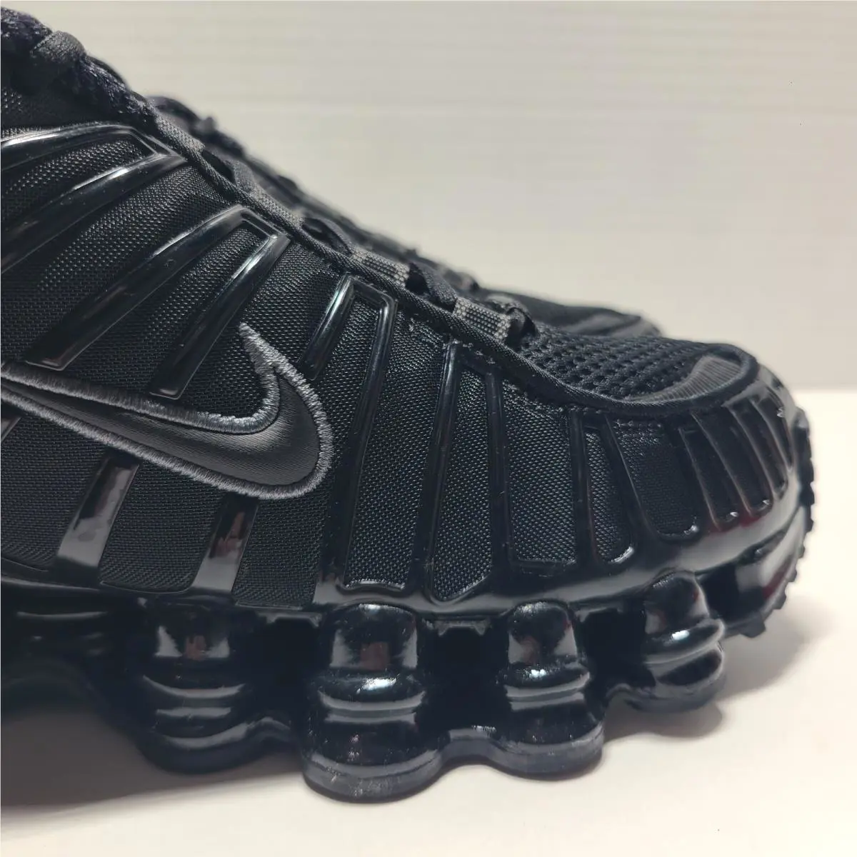 Nike shoes - Women`s Nike Shox TL - Shox - AR3566-002 - Black / Black-Metallic Hematite (UPC: 192498999857) 4