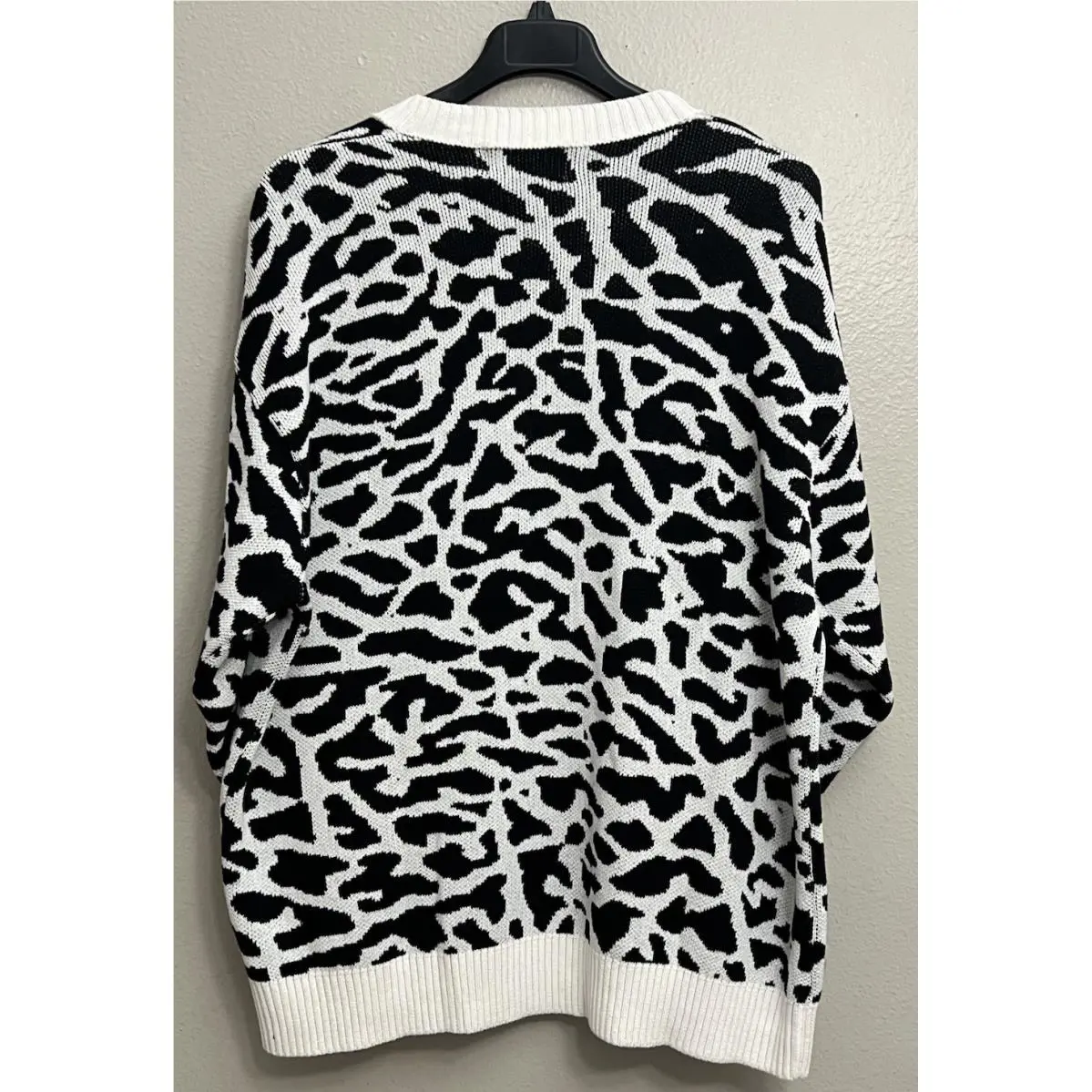 Nike clothing - DV7573-030 - DV7573-030 - Phantom (UPC: 196155365511) 2