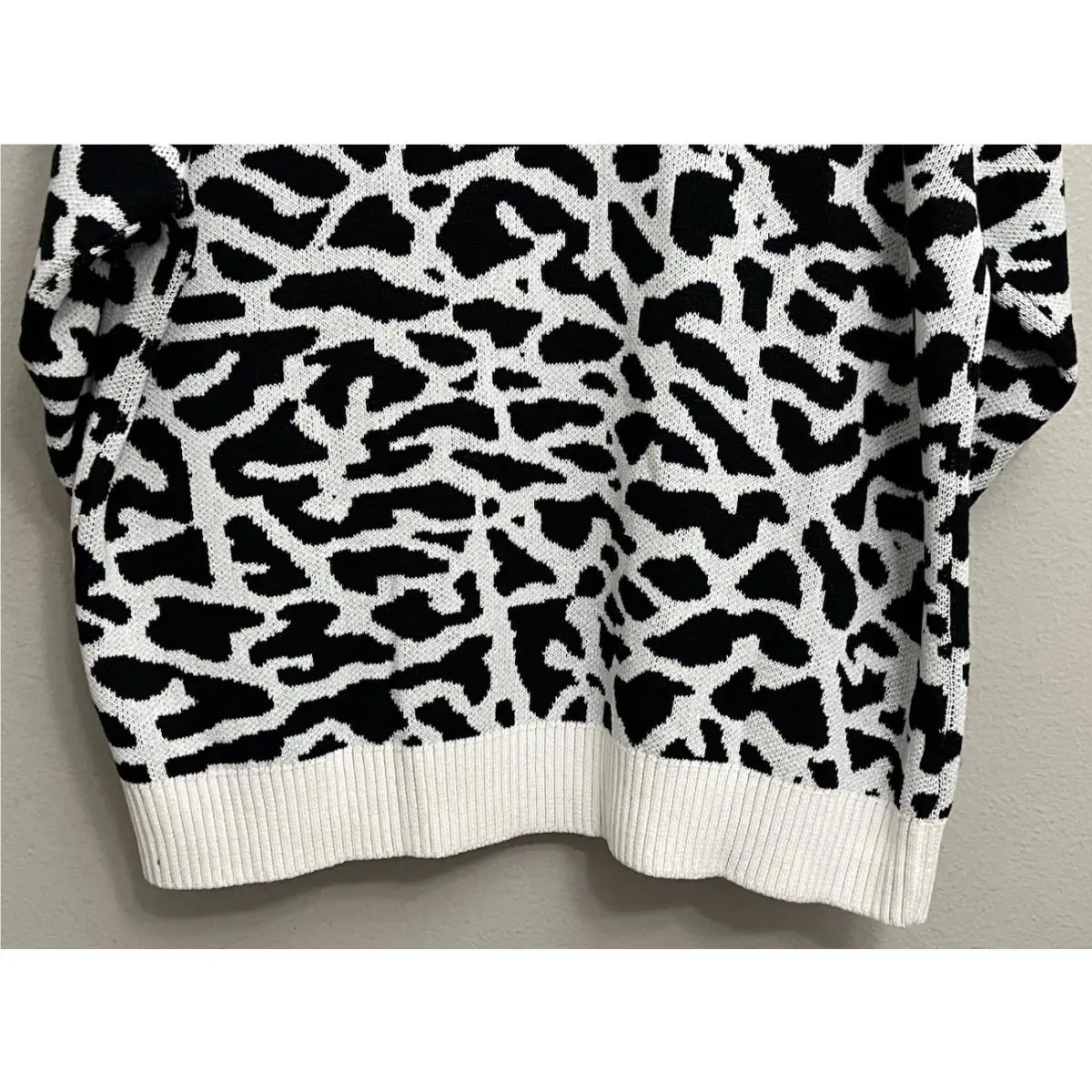 Nike clothing - DV7573-030 - DV7573-030 - Phantom (UPC: 196155365511) 4