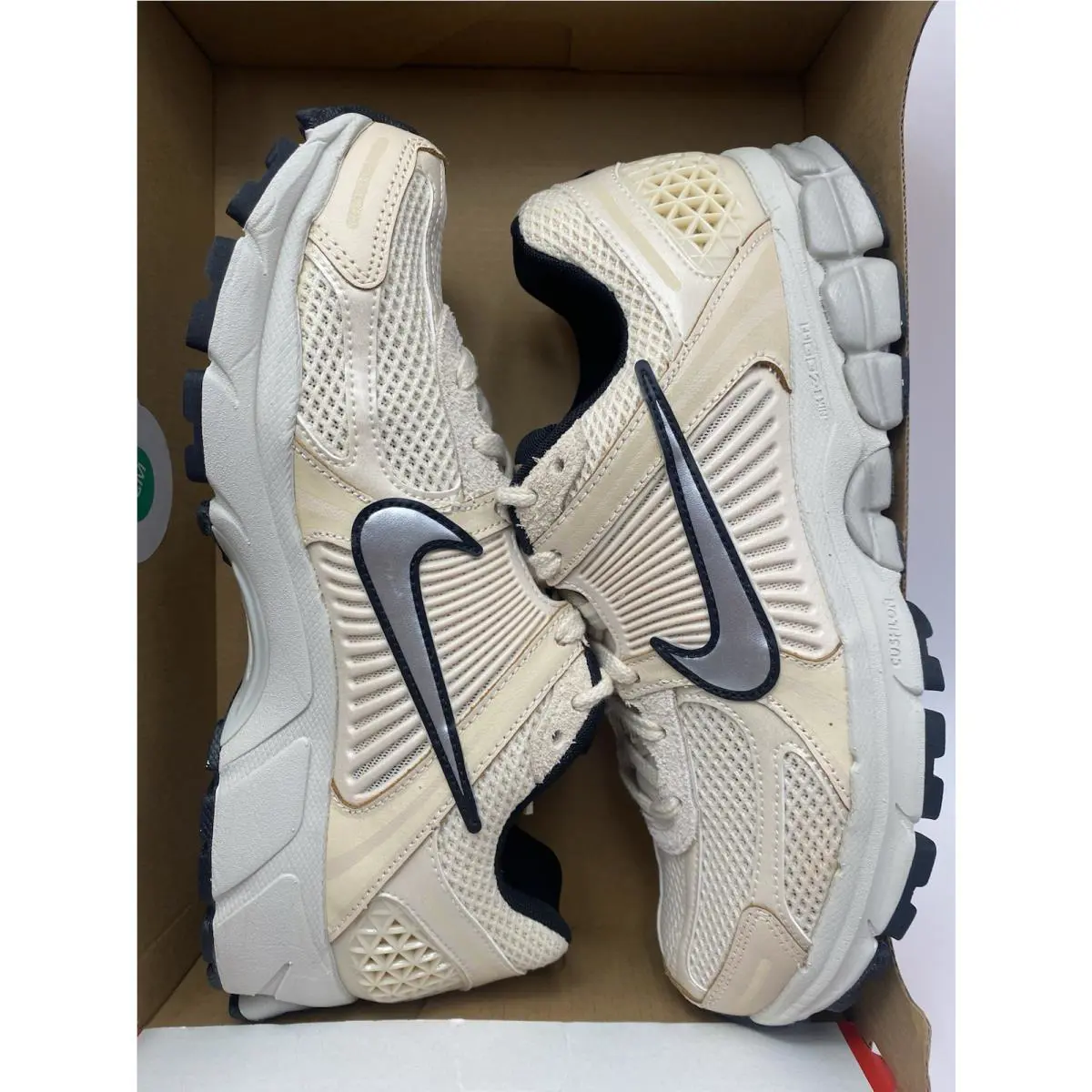 Nike shoes - Nike Zoom Vomero - Zoom Vomero - FN6742 200 - Pearl White/Chrome-Light Bone (UPC: 197593619600) 5