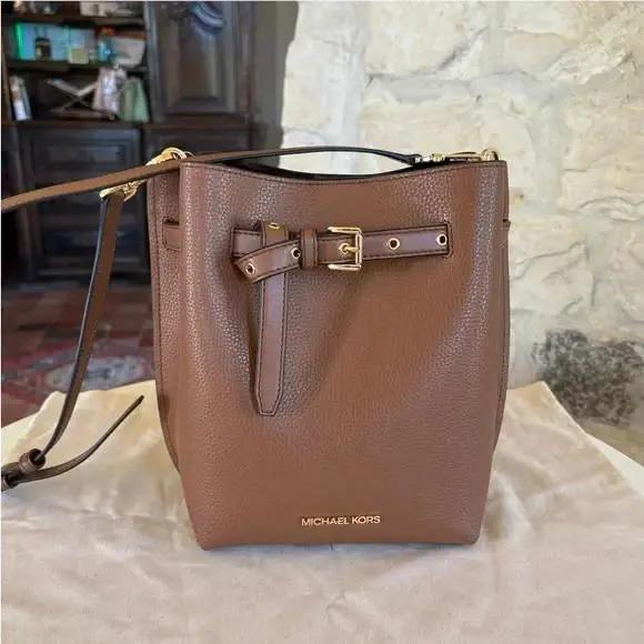 Michael Kors Emilia Small Leather Bucket Crossbody Messenger Bag Luggage