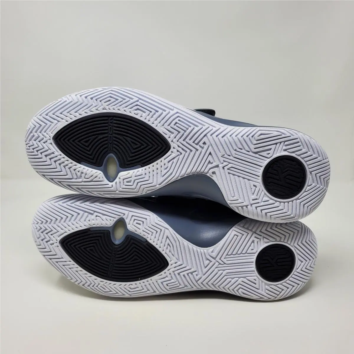 Nike shoes - Nike Kyrie Flytrap 3 - Kyrie Flytrap - BQ3060-010 - Gray 5