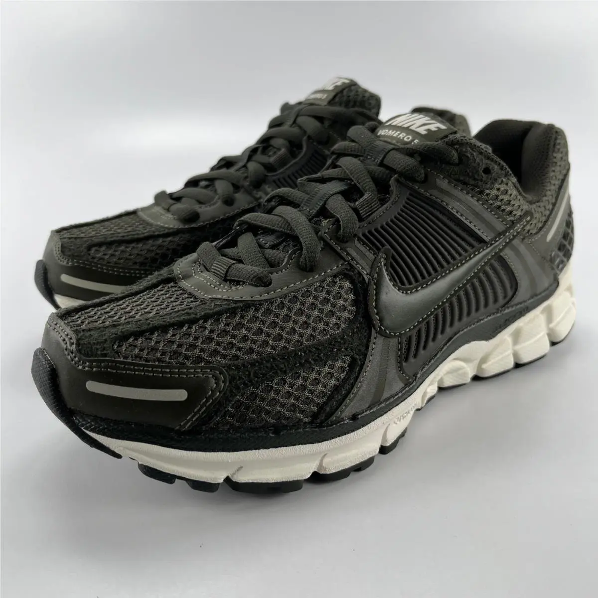 Nike Zoom Vomero 5 Sequoia Cargo Khaki Womens Running Shoes FQ8898-325 Size 9 - Green
