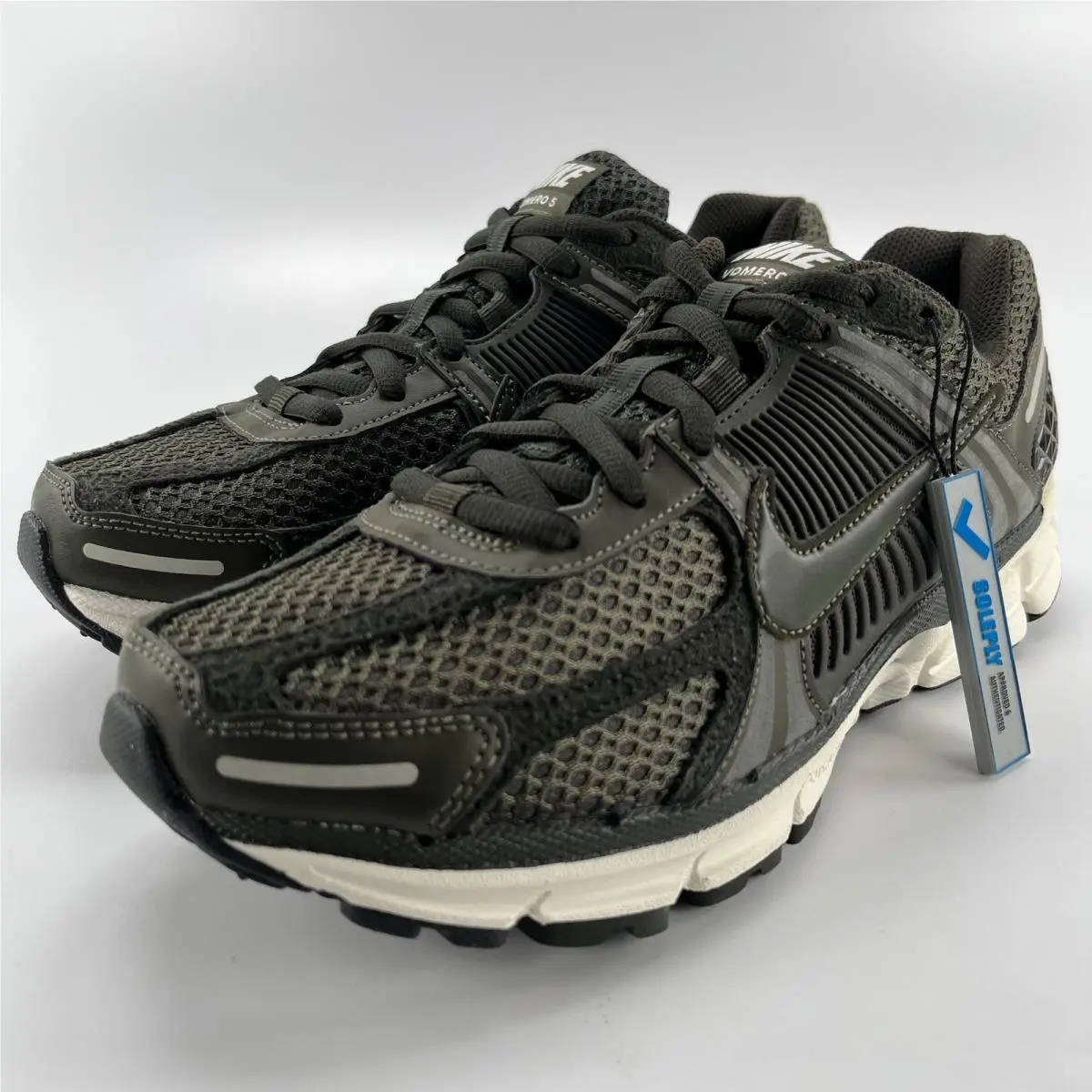 Nike Zoom Vomero 5 Sequoia Cargo Khaki Womens Running Shoes FQ8898-325 Size 10 - Green