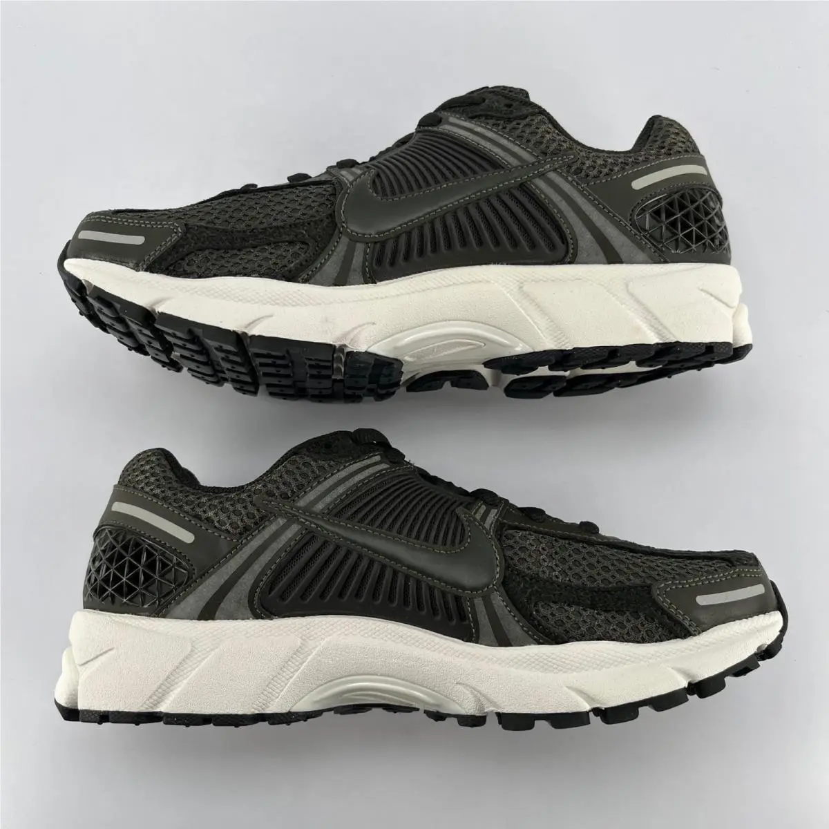 Nike shoes - Nike Zoom Vomero 5 - Zoom Vomero - FQ8898-325 - Green 1
