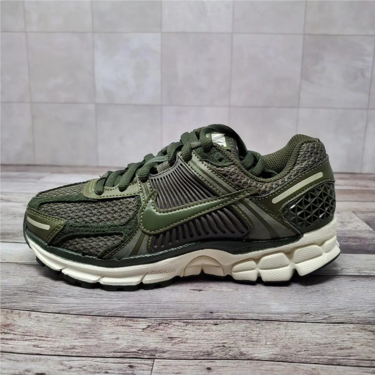 Nike shoes - Nike Air Zoom Vomero 5 - FQ8898-325 - Green 3