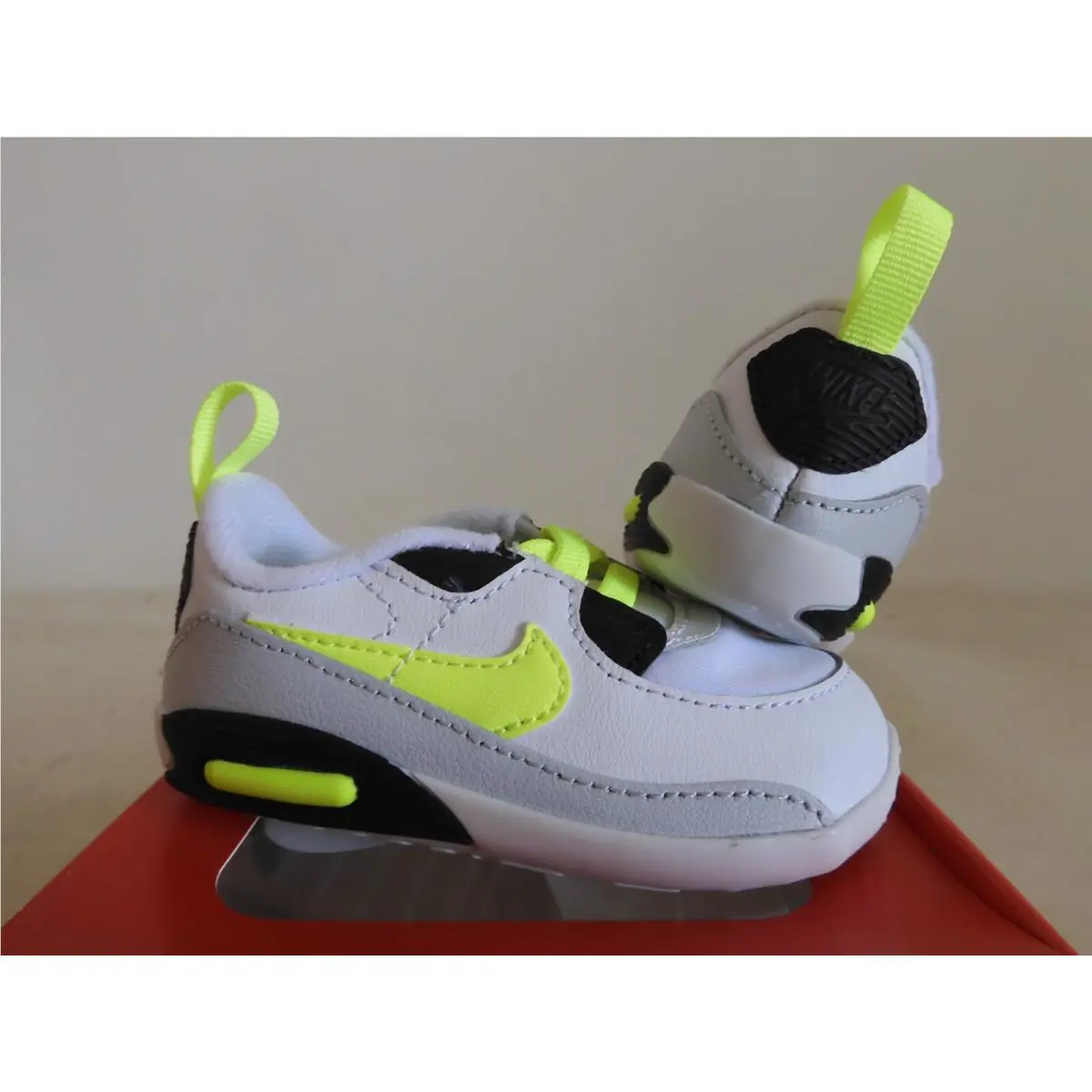 Nike shoes - Nike Air Max 90 - Air Max - White (UPC: 195239270369) 0