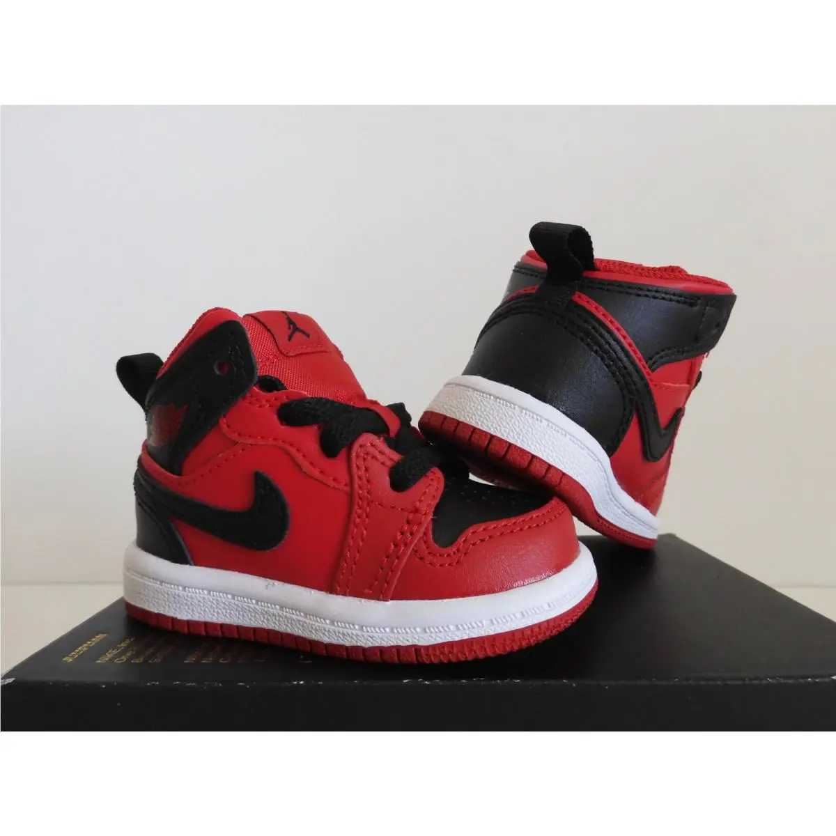 Nike shoes - Air Jordan 1 Mid - Air Mid - Red (UPC: 195866402836) 0