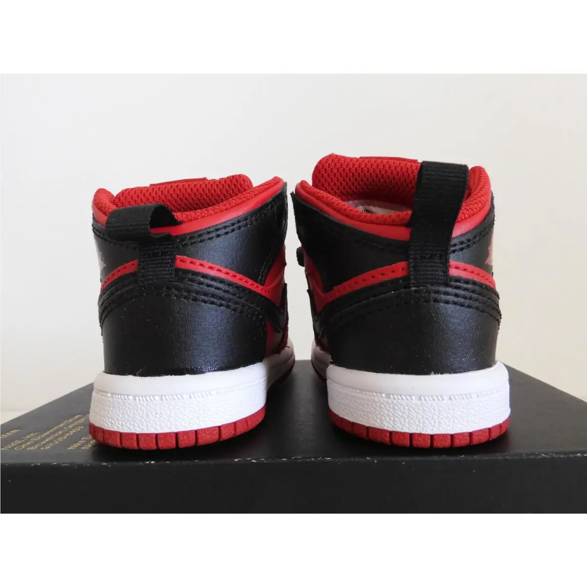 Nike shoes - Air Jordan 1 Mid - Air Mid - Red (UPC: 195866402836) 2