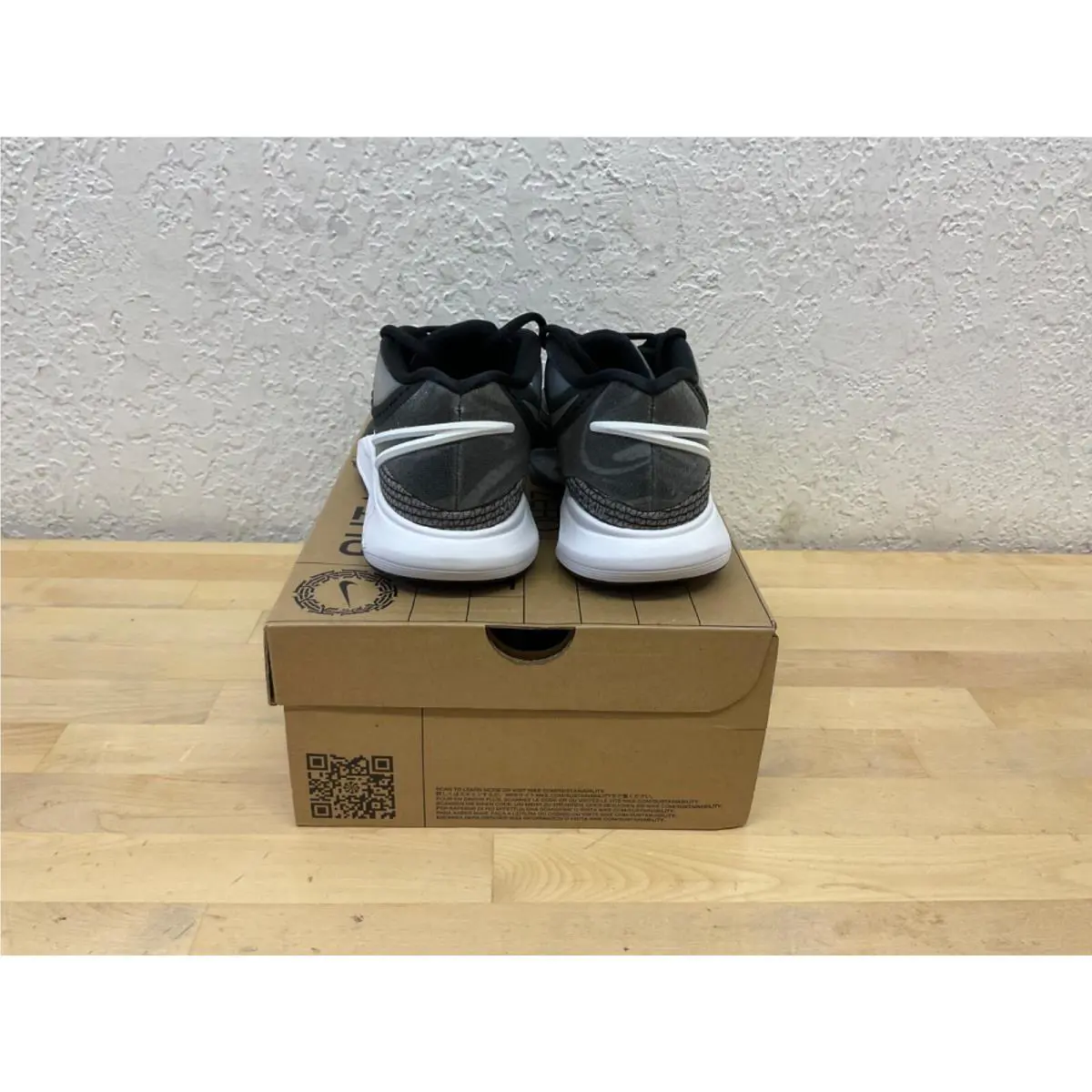 Nike shoes - Nike Kyrie 8 - Kyrie - Black 4