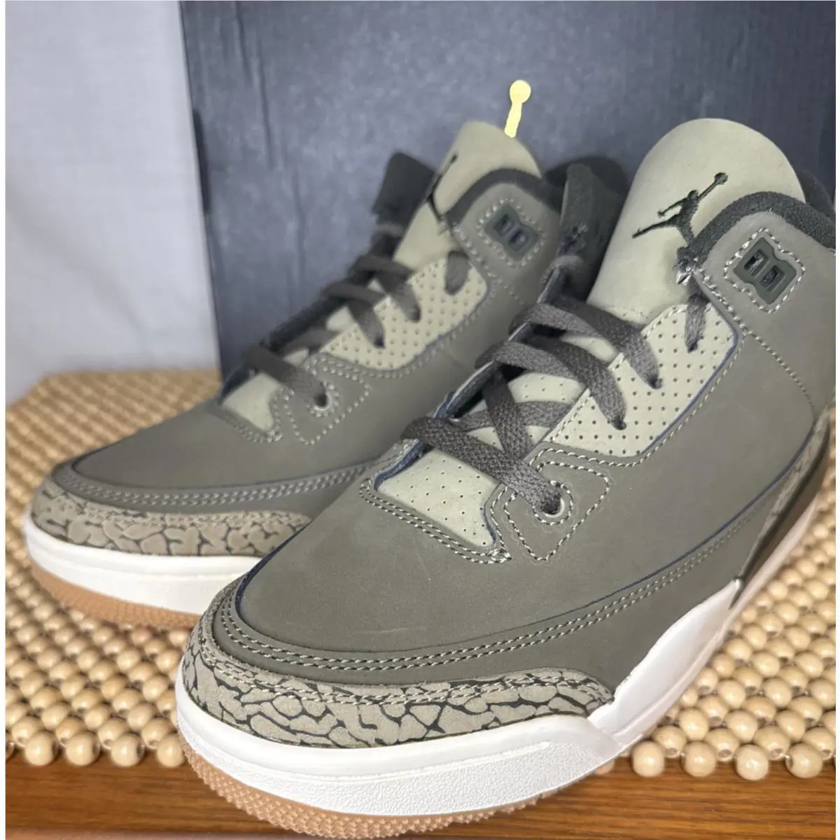 Nike shoes - Jordan 3 Retro - Retro - Olive Green (UPC: 0198486327626) 8