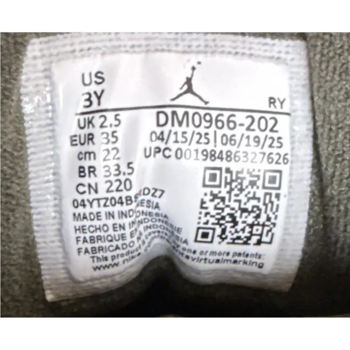 Nike shoes - Jordan 3 Retro - Retro - Olive Green (UPC: 0198486327626) 10