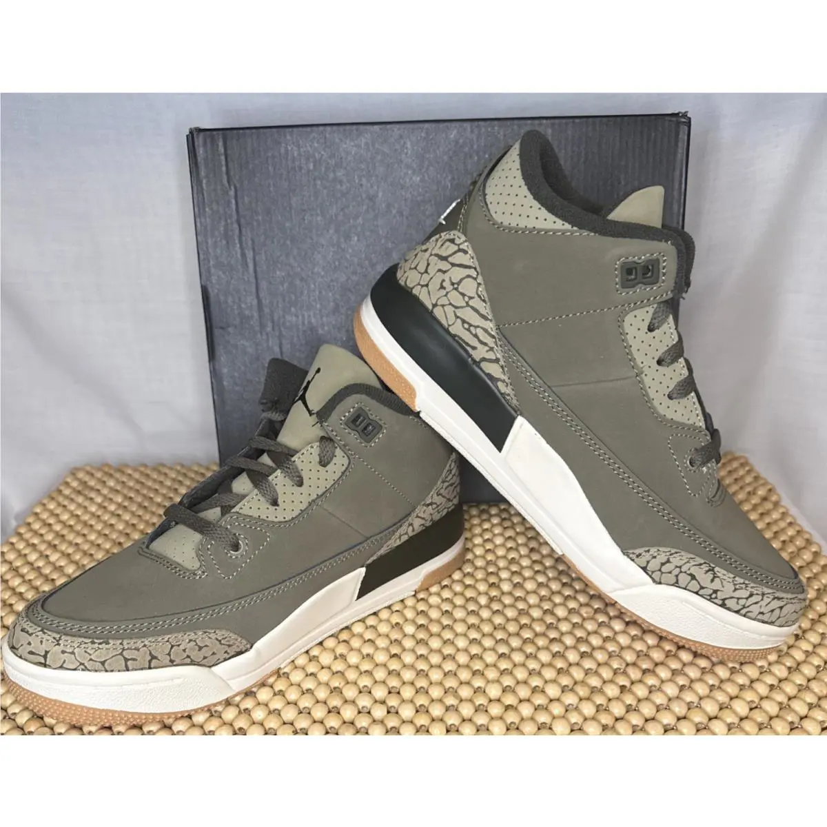 Nike shoes - Jordan 3 Retro - Retro - Olive Green (UPC: 0198486327626) 3