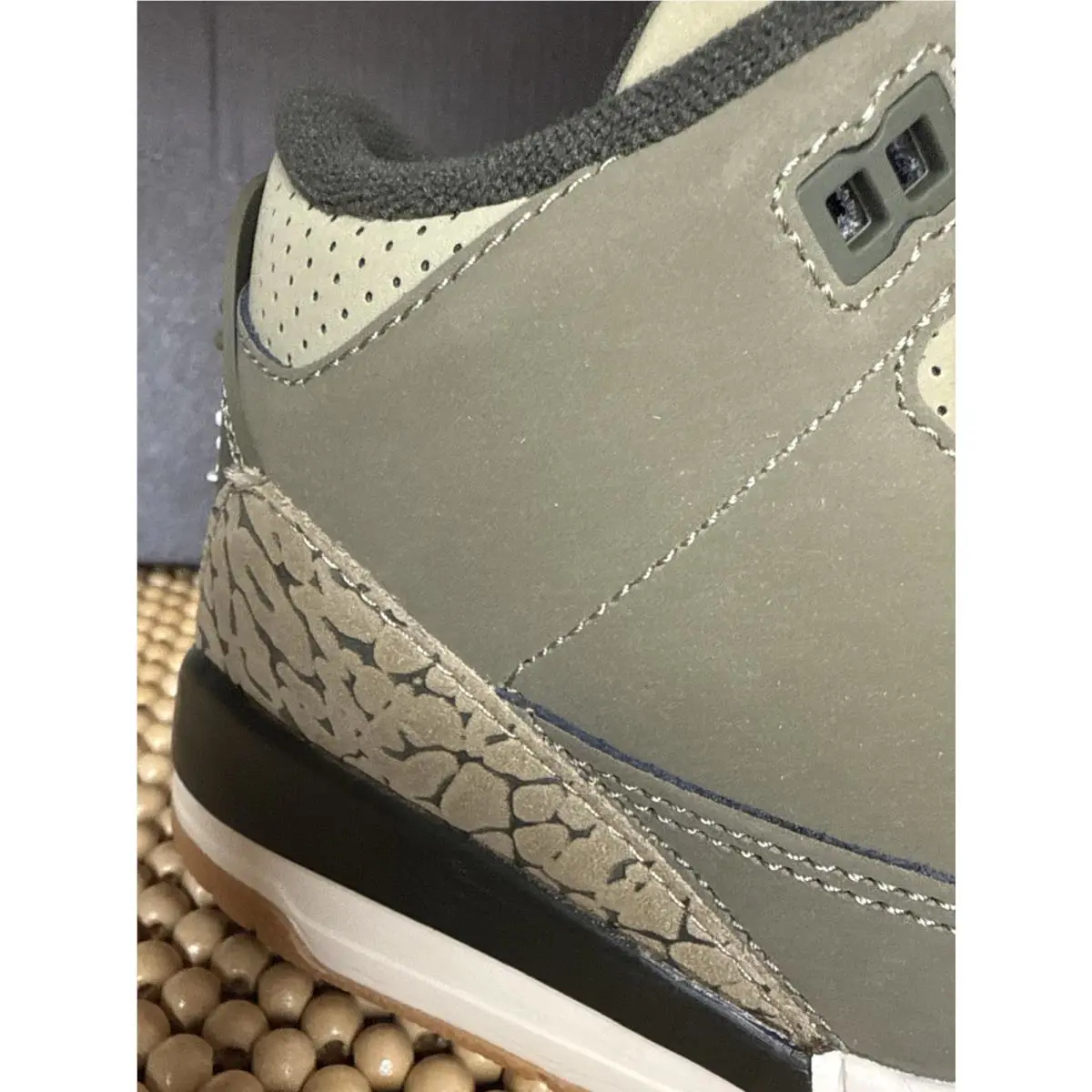 Nike shoes - Jordan 3 Retro - Retro - Olive Green (UPC: 0198486327626) 6