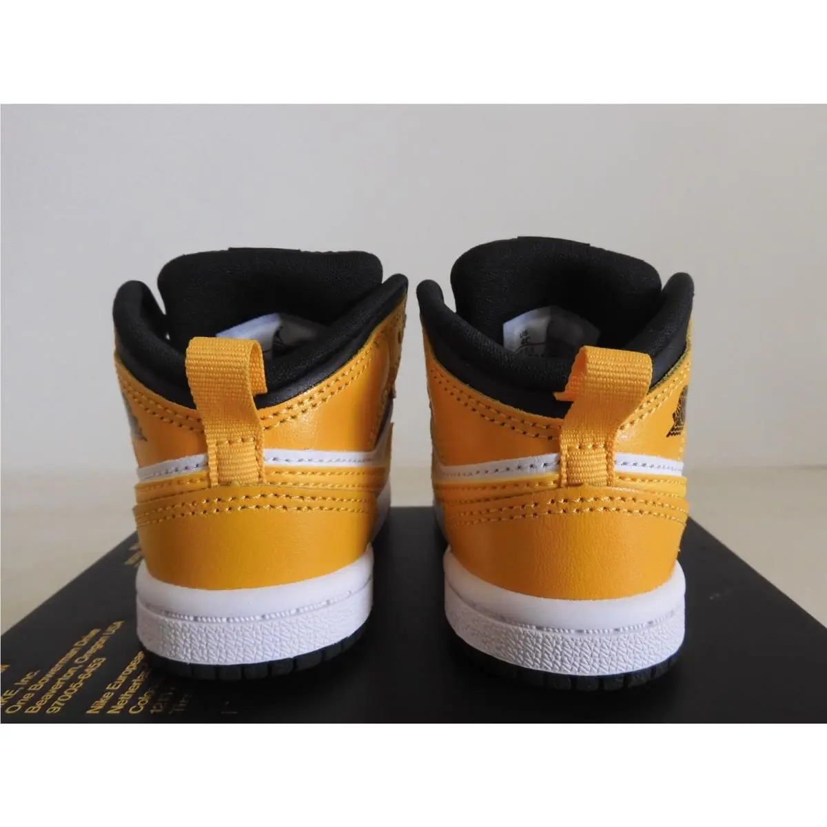 Nike shoes - Air Jordan 1 Mid - Air Mid - White (UPC: 194501271905) 2