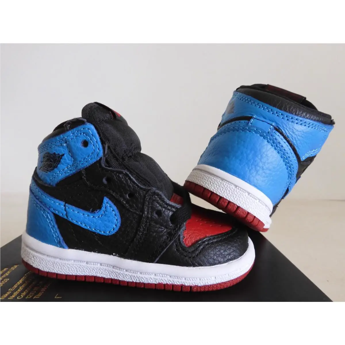 Nike shoes - Air Jordan 1 - Air - Black (UPC: 193654037055) 0