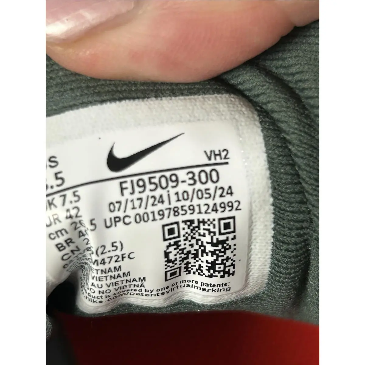 Nike shoes - Nike Air Winflo 11 - Air Winflo - FJ9509 300 - Green (UPC: 197859124992) 4