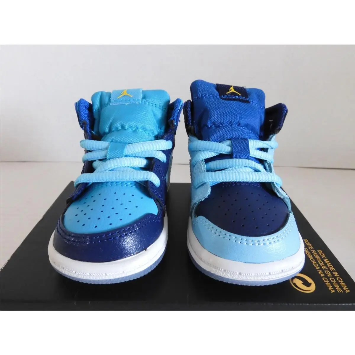 Nike shoes - Air Jordan 1 Mid - Air Mid - Blue (UPC: 192498011139) 1