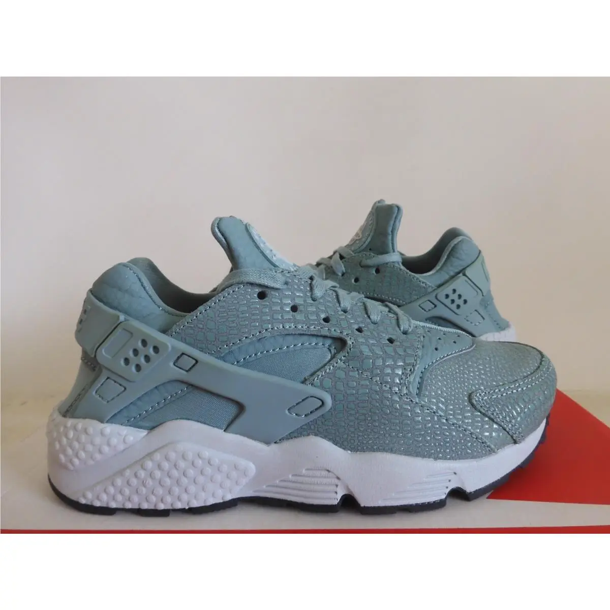 Nike shoes - Nike Air Huarache Run - Air Huarache Run - 725076-006 - Green (UPC: 685068012976) 0