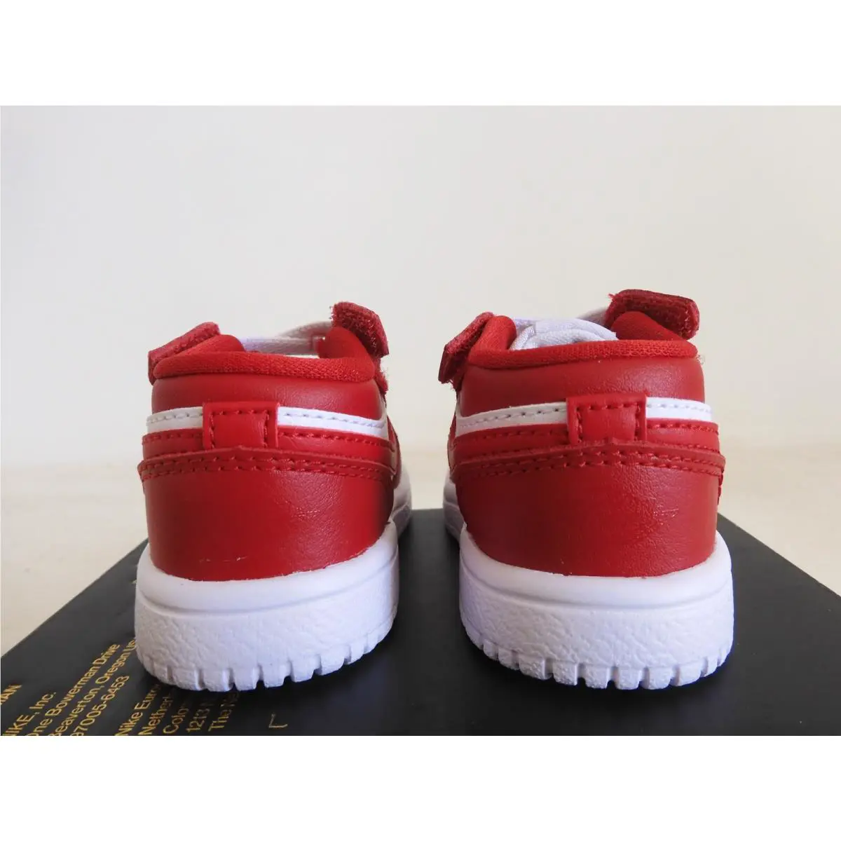 Nike shoes - Air Jordan 1 - Air - Red (UPC: 193658991063) 2