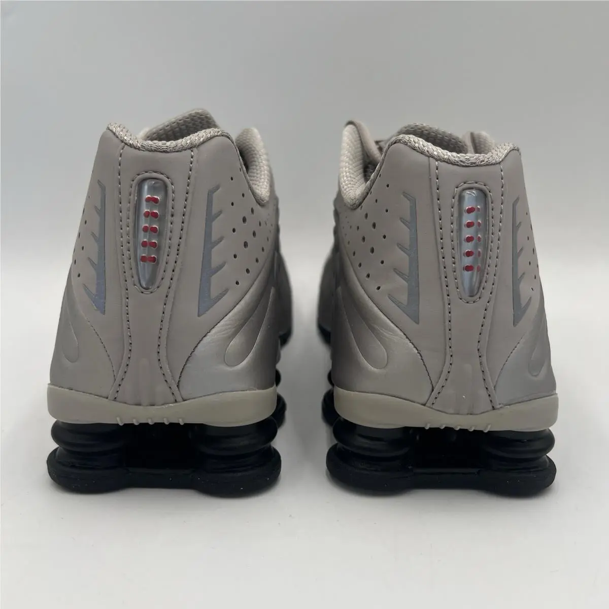 Nike shoes - Nike Shox R4 - Shox - IH0265-009 - Gray 4