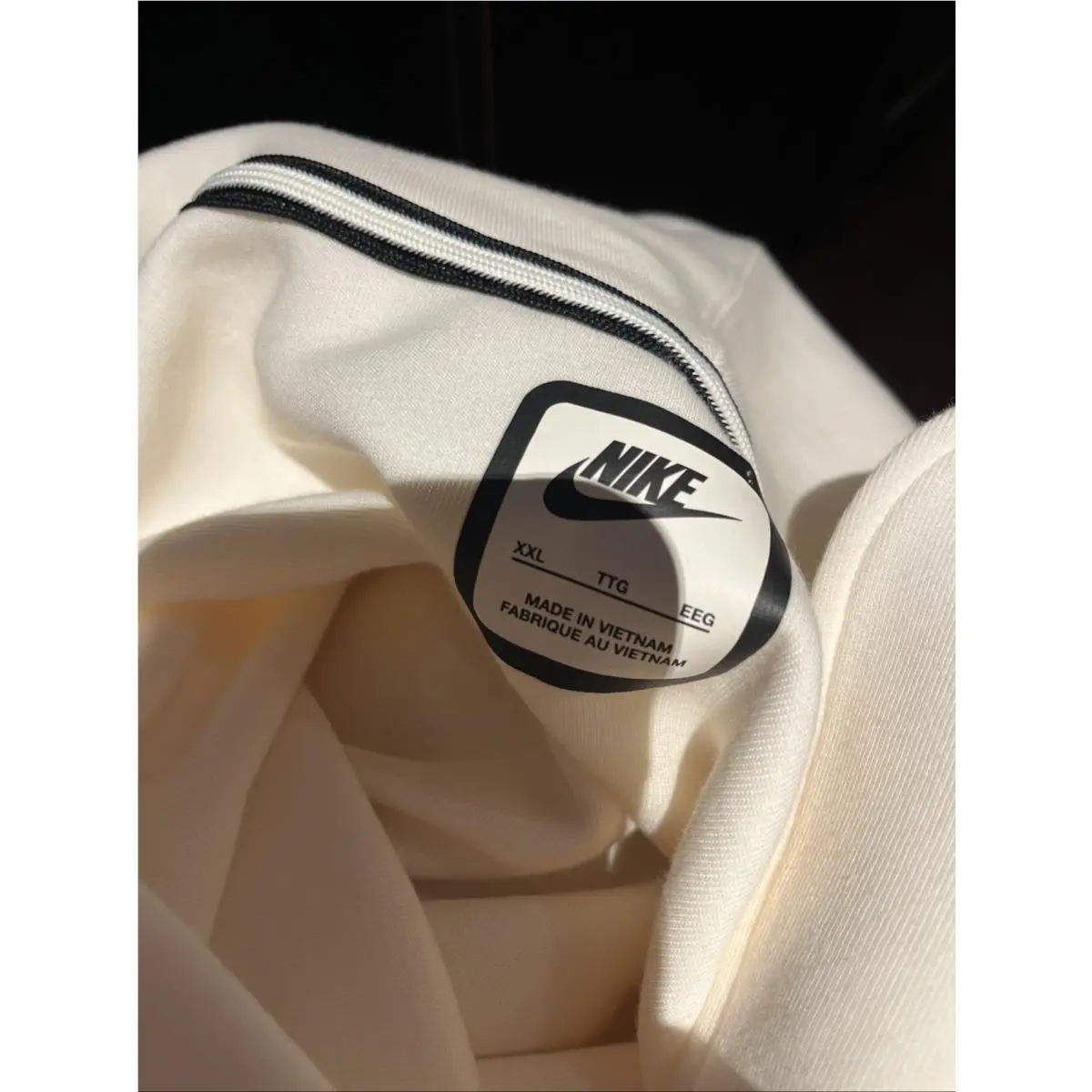 Nike clothing - FB8243-110 - FB8243-110 - Pale Ivory/Black (UPC: 0196607963432) 10