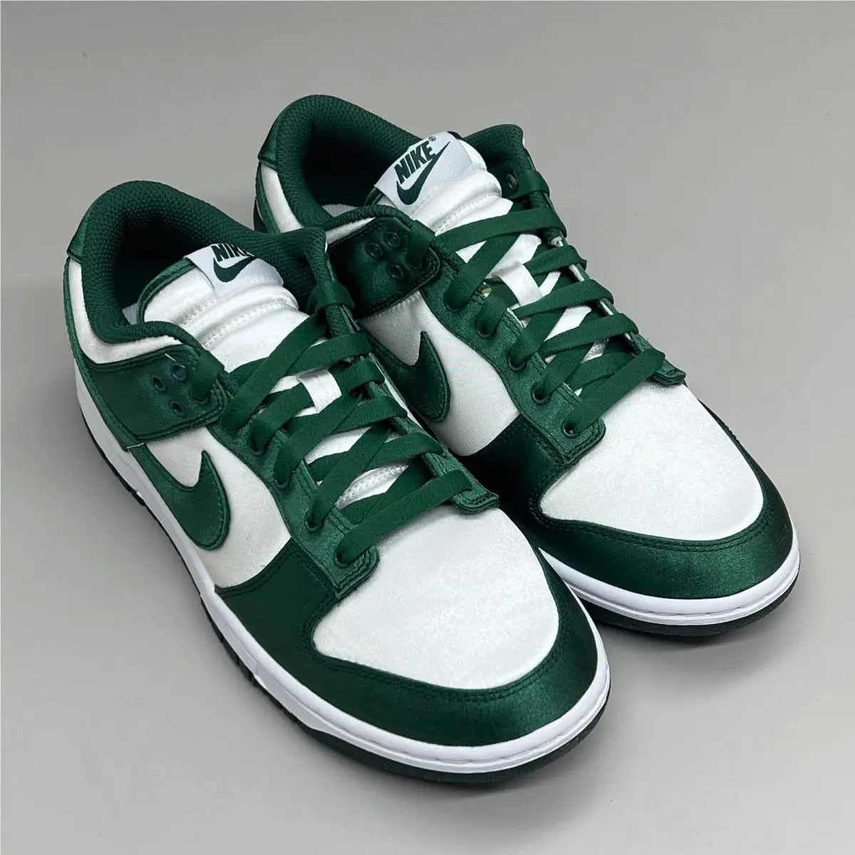 Nike Dunk Low Satin Ess Snkr Sz Women`s 5 Men`s 3.5 White/team Green DX5931100