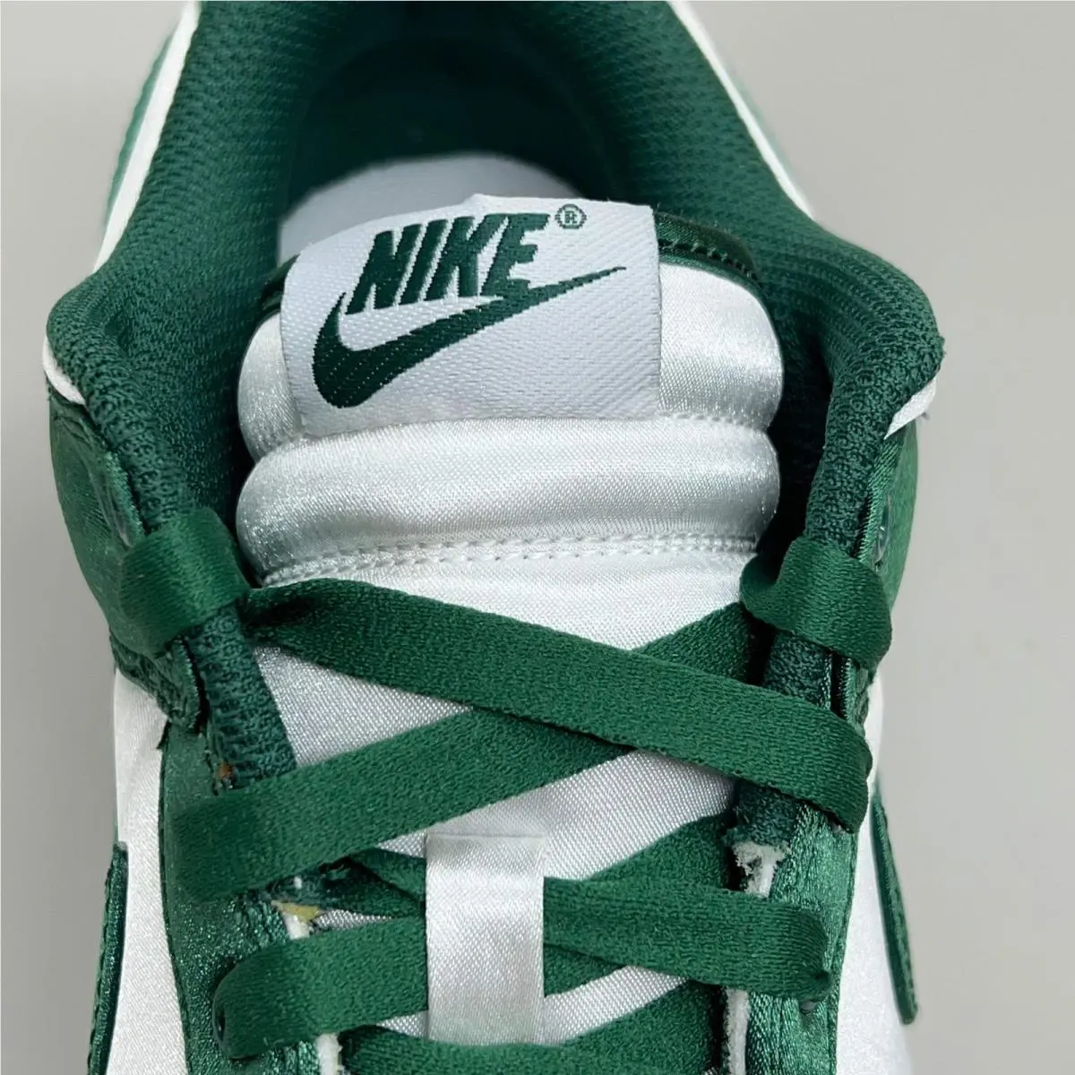 Nike shoes - DX5931100 - DX5931100 - White and Team Green 7