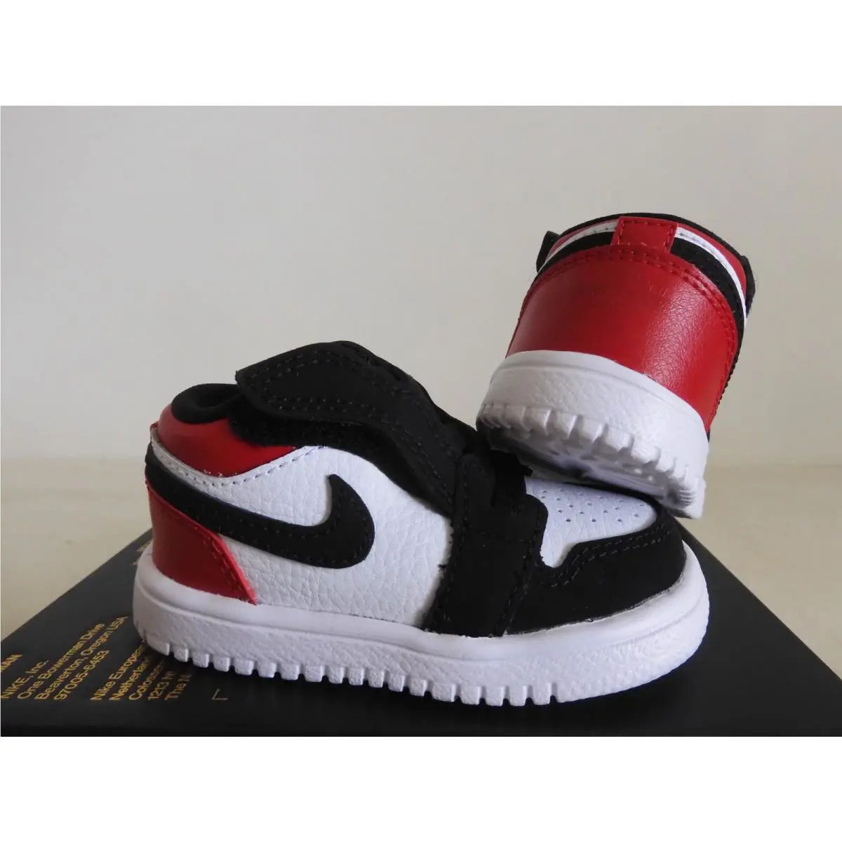 Nike shoes - Air Jordan 1 - Air - White (UPC: 192500793152) 0