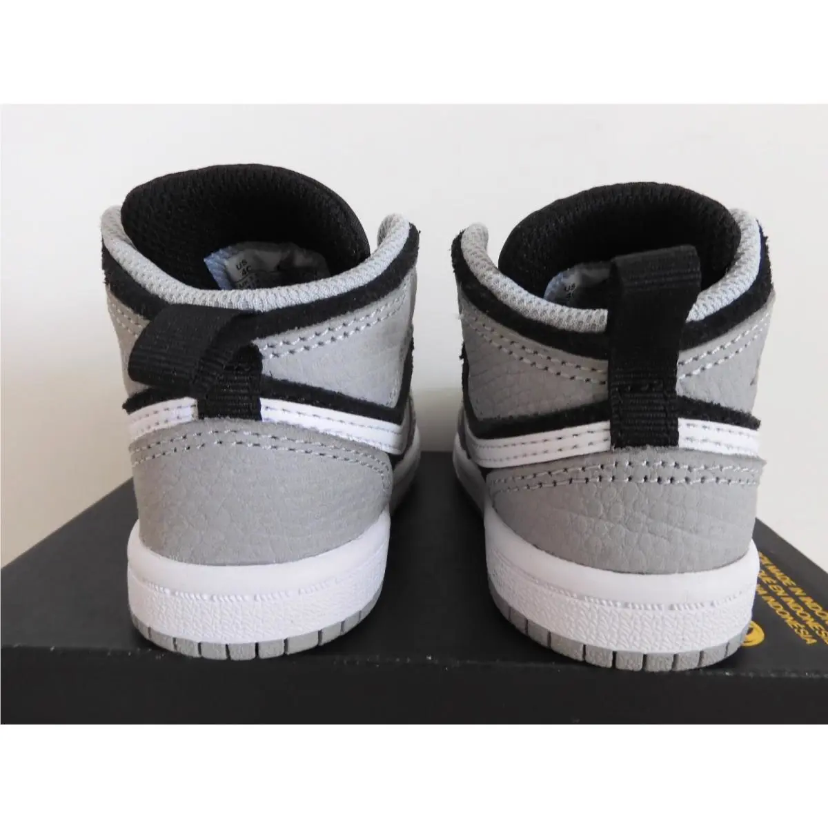 Nike shoes - Air Jordan 1 Mid - Air Mid - Black (UPC: 195869234908) 2