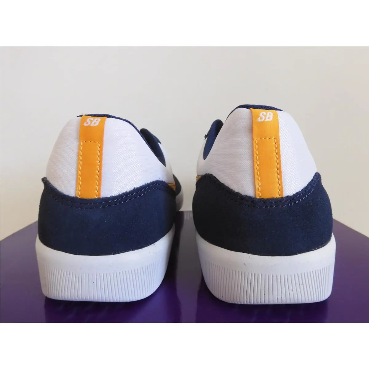 Nike shoes Team Classic - Gold 2