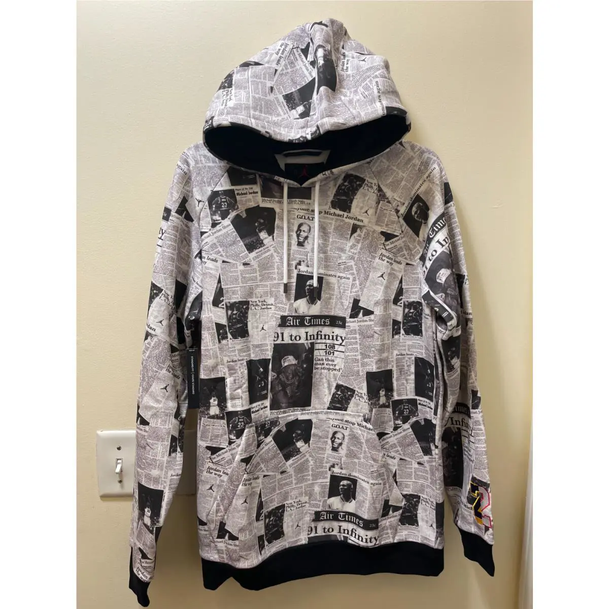 Nike clothing - Gray (UPC: 193150711565) 0
