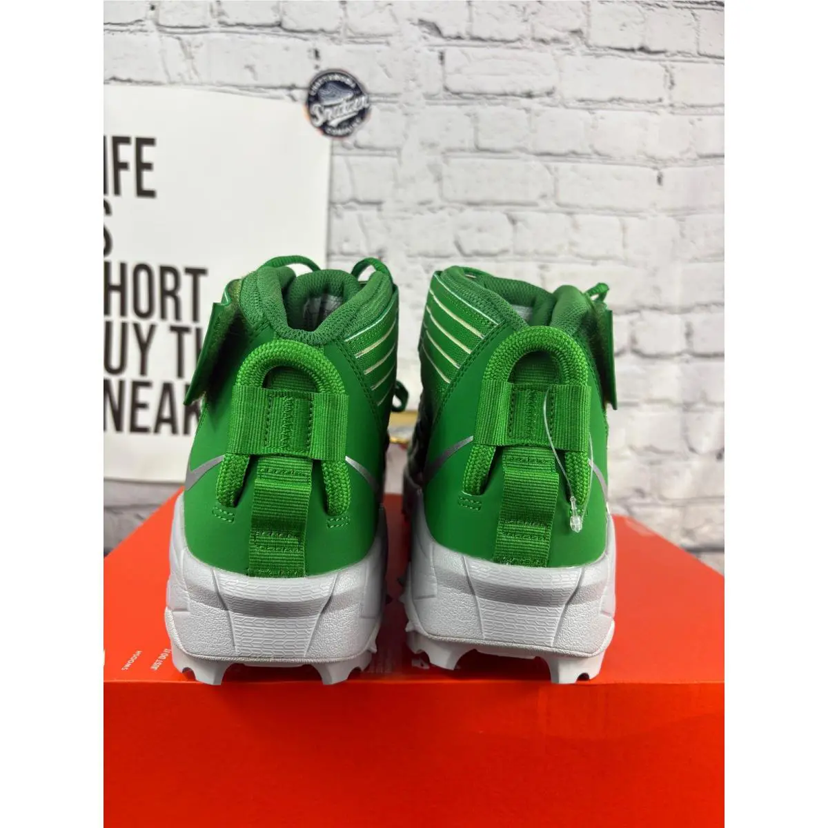 Nike shoes - Green 3