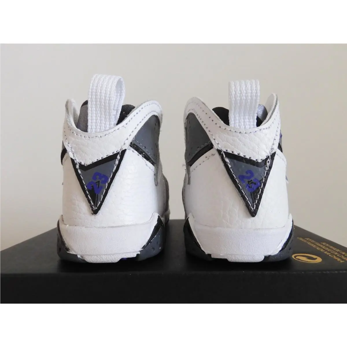 Nike shoes - Air Jordan 7 - Air - White (UPC: 194957425525) 2