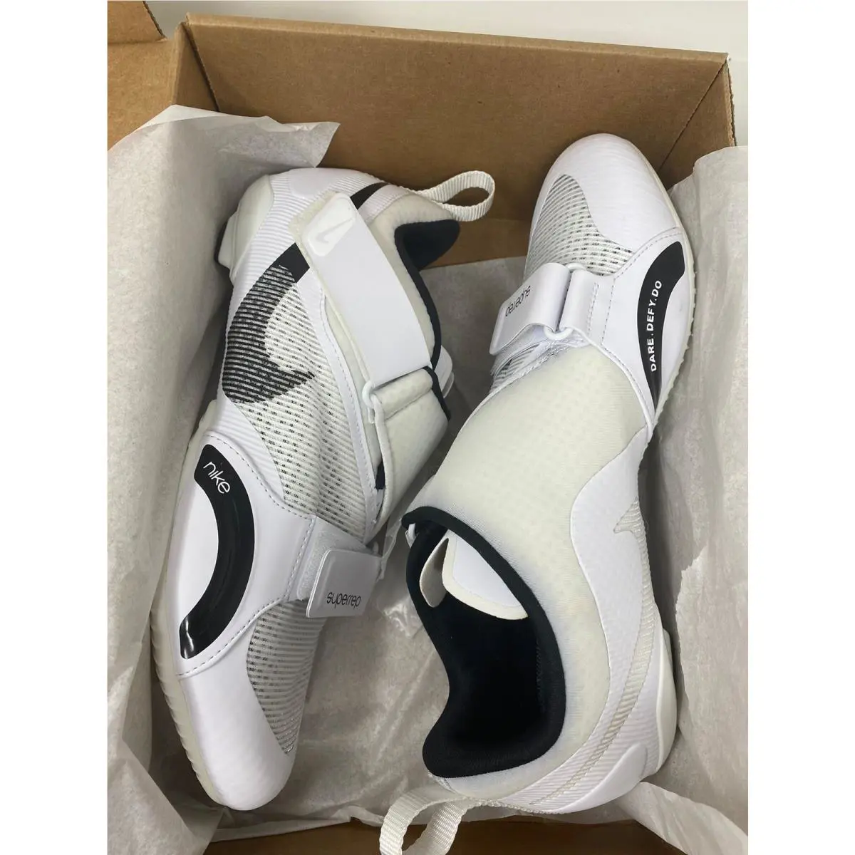 Nike shoes - White 3