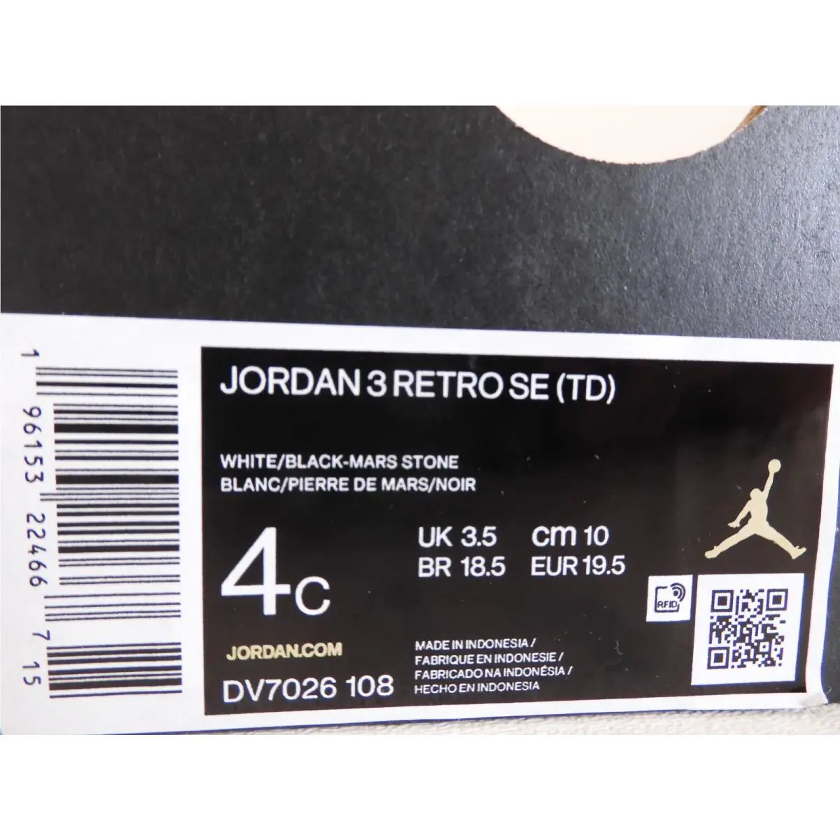 Nike shoes - Air Jordan 3 - Air - White (UPC: 196153224667) 3
