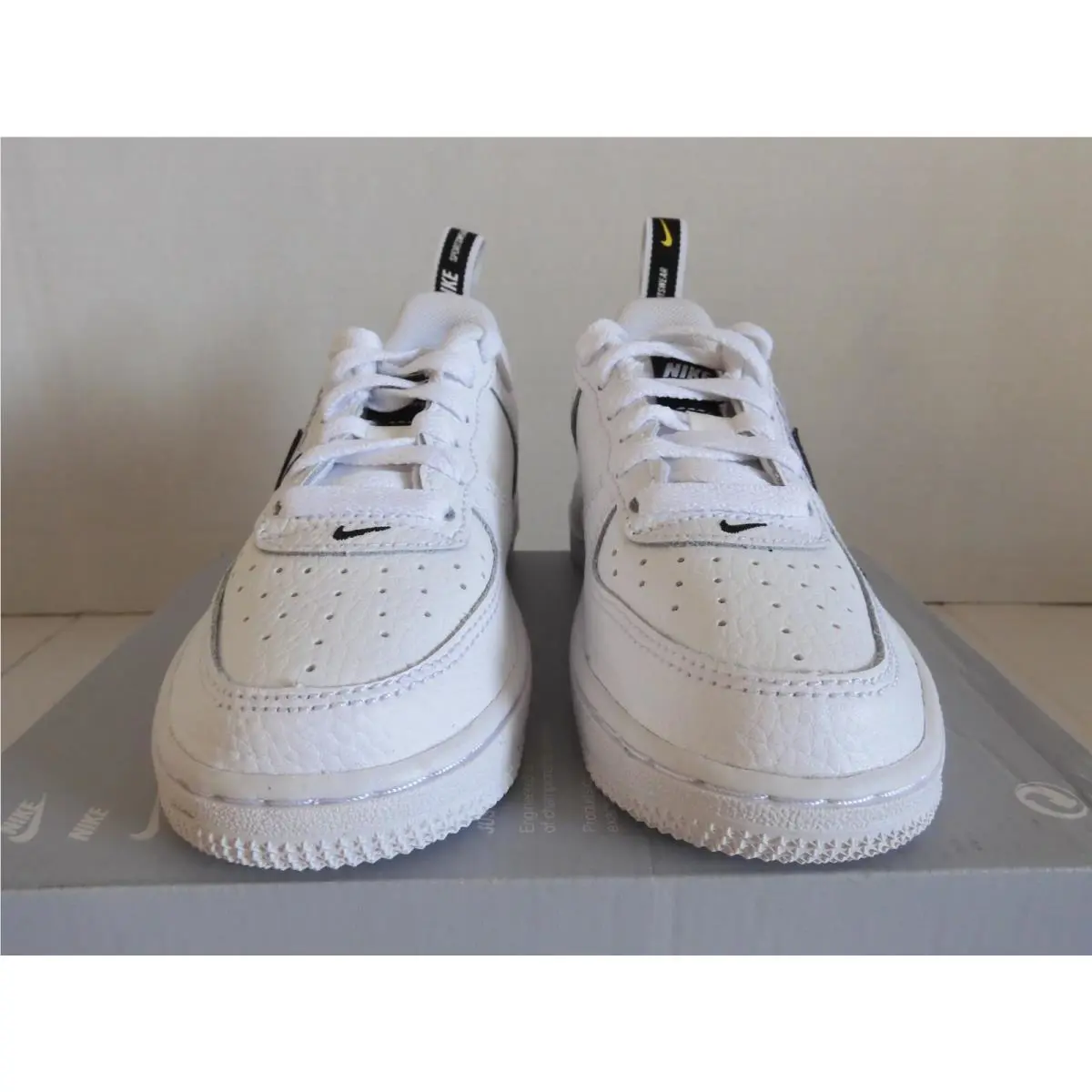 Nike shoes - Nike Air Force 1 - Air Force - White (UPC: 659658822870) 1
