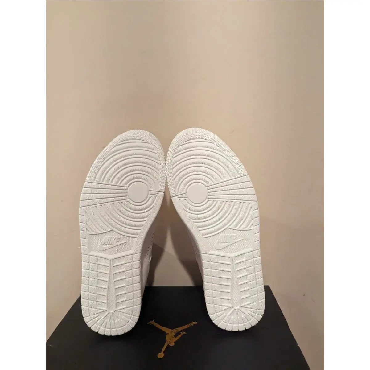 Nike shoes - Air Jordan Access - Air Access - White (UPC: 886916096692) 3