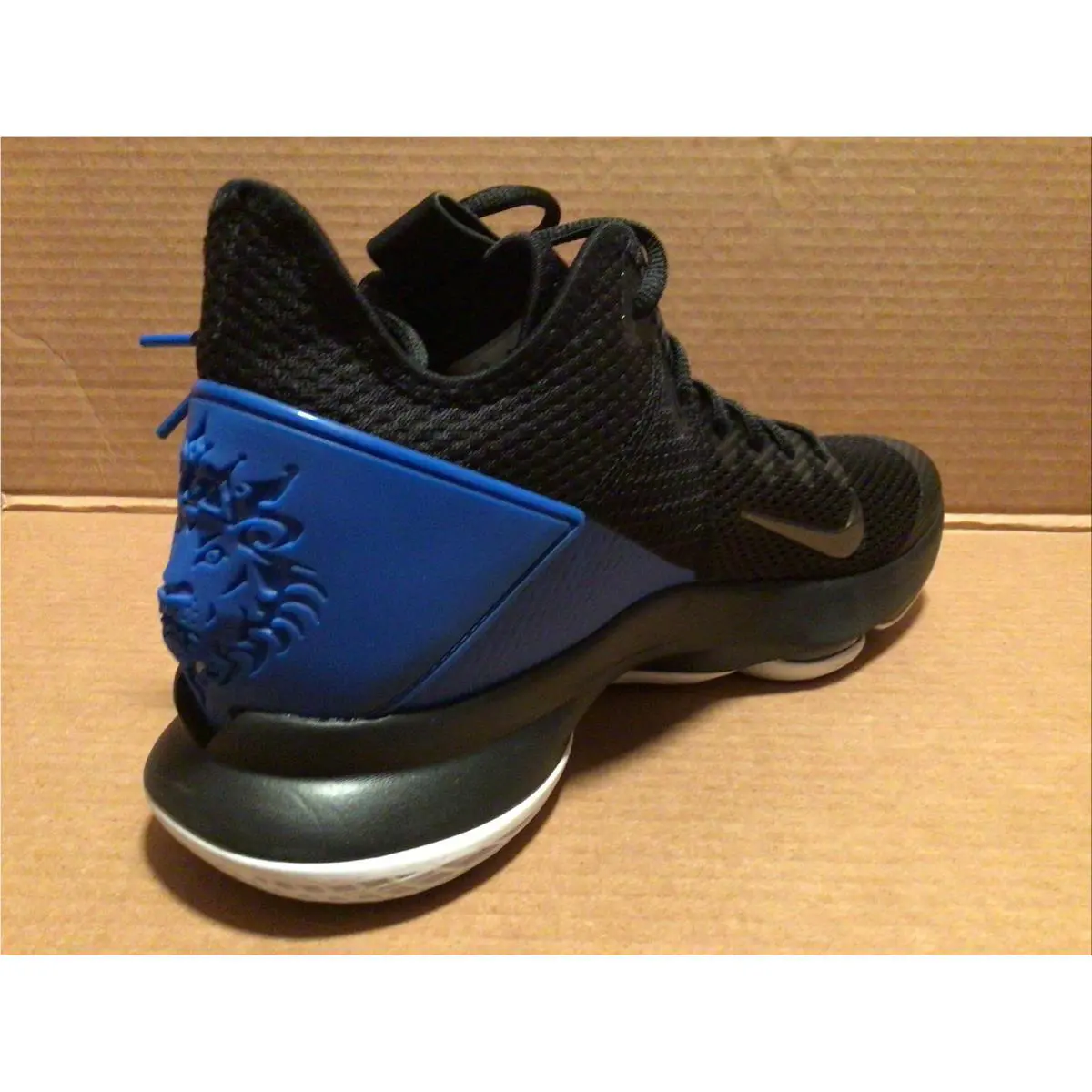 Nike shoes LeBron Witness - Black 2