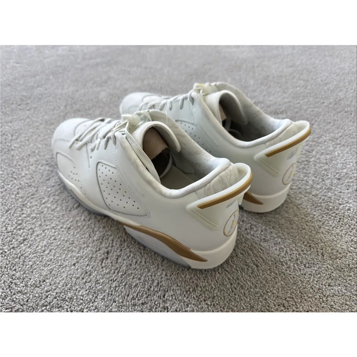 Nike shoes - Air Jordan Retro - Air Retro - White 4
