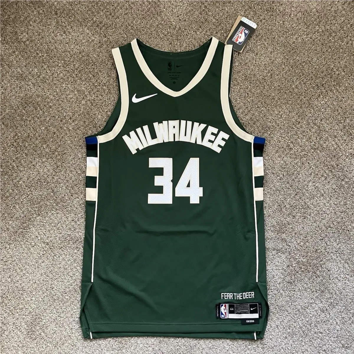 Nike Men’s Size 44 Medium Giannis Nba Vaporknit Bucks 20/21 Jersey CW3451-324