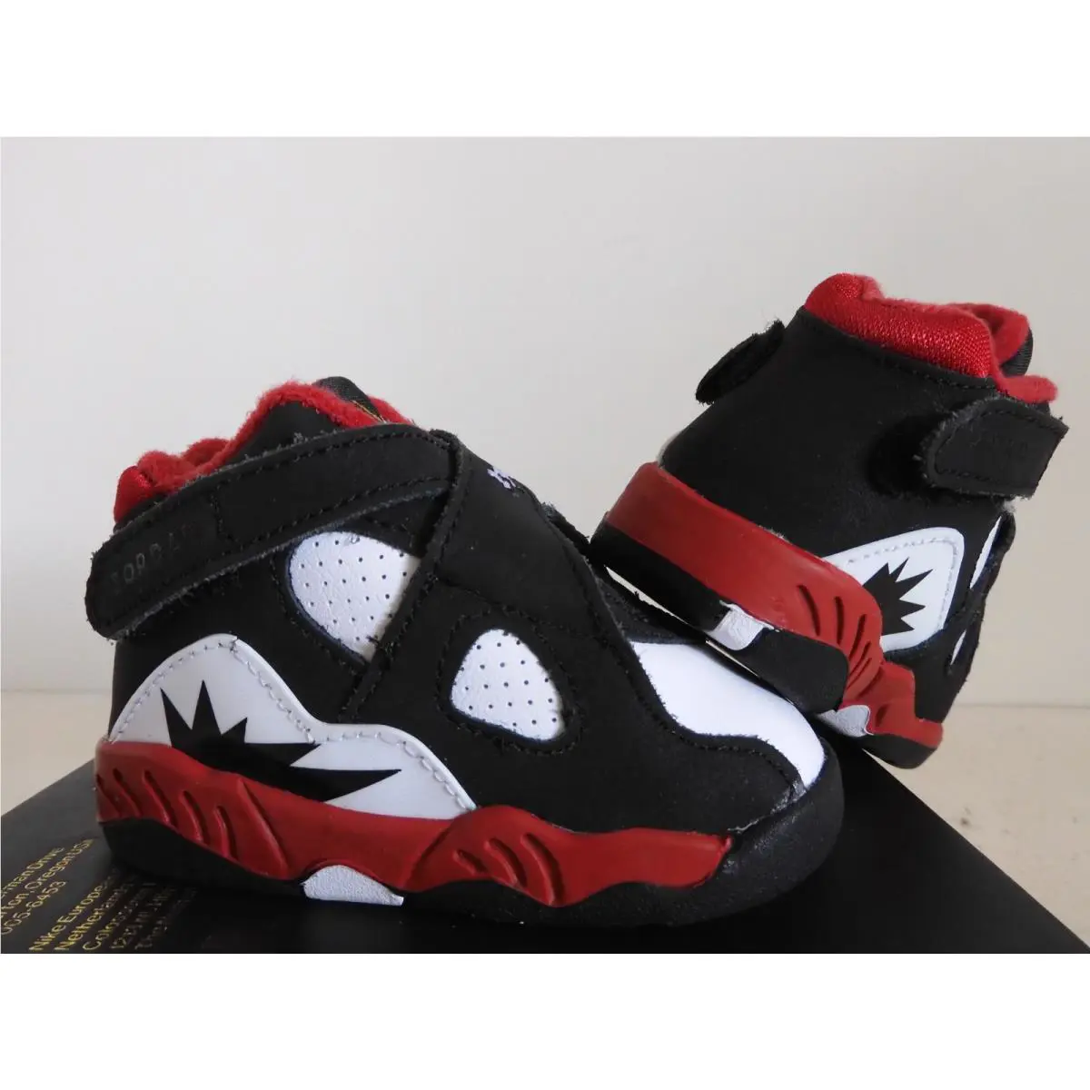 Nike shoes - Air Jordan 8 - Air - Red (UPC: 196148835410) 0