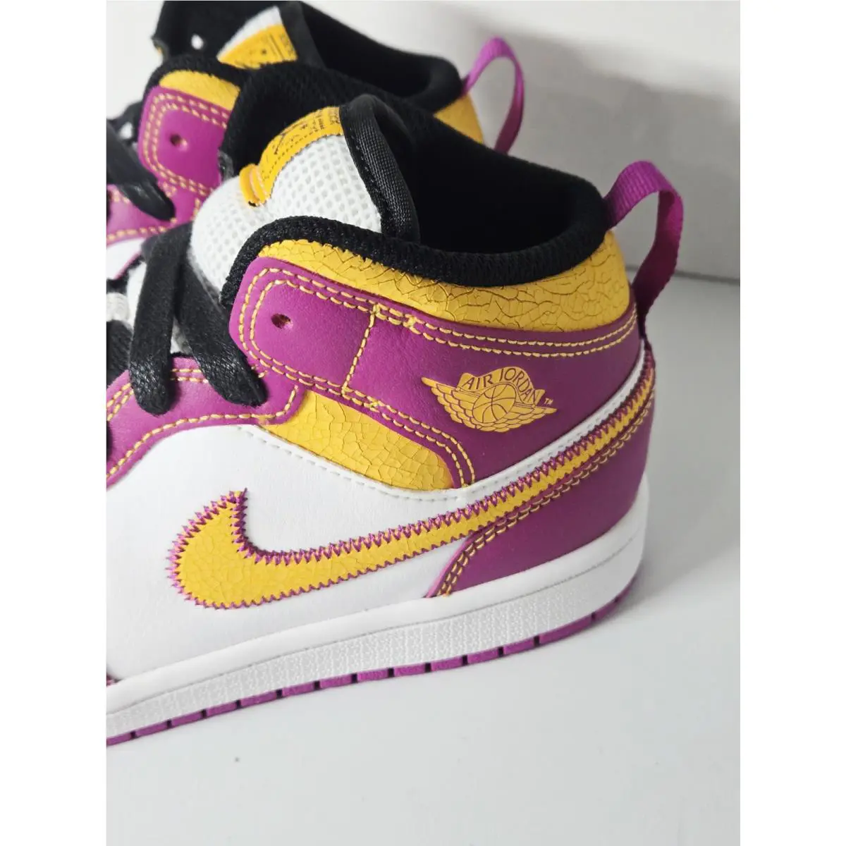 Nike shoes - Jordan Air 1 Mid GS - Multicolor 3