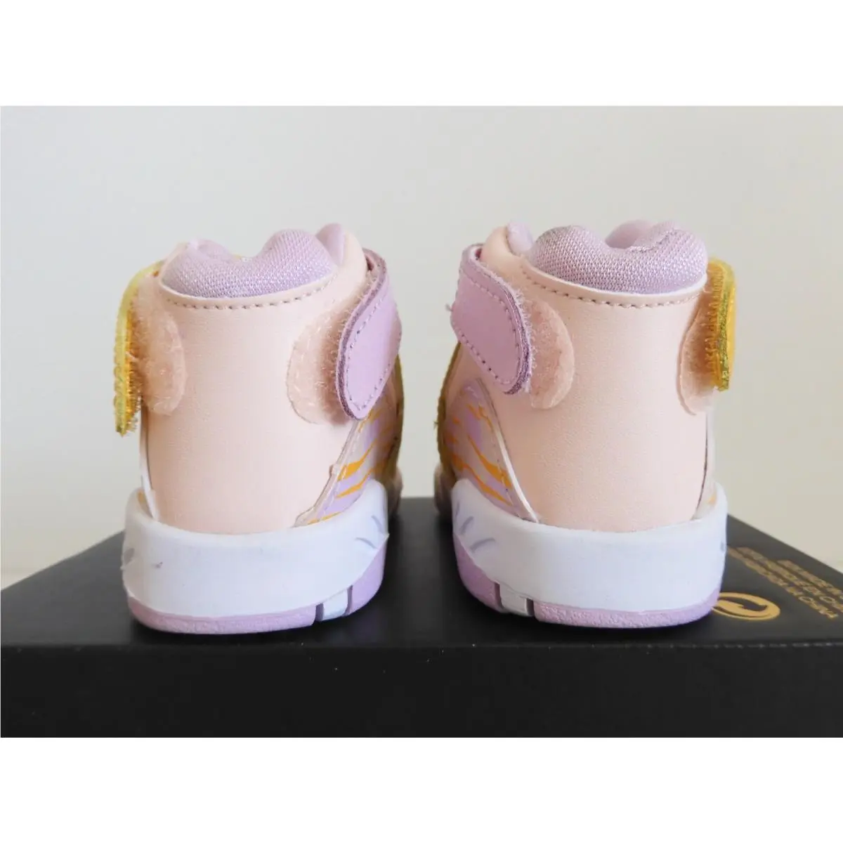 Nike shoes - Air Jordan 8 - Air - Orange (UPC: 194956602361) 2